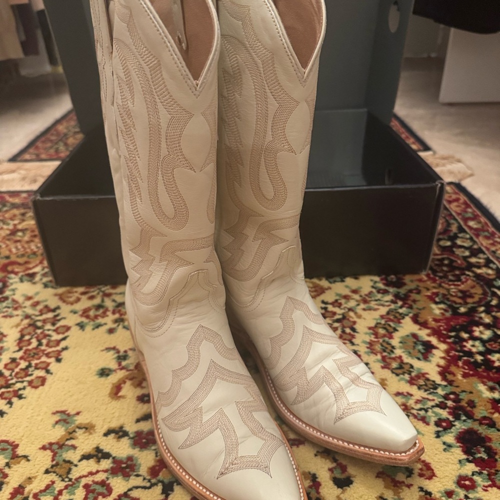 Lucchese Ivory Heeled Cowboy Boots - Picture 6 of 12